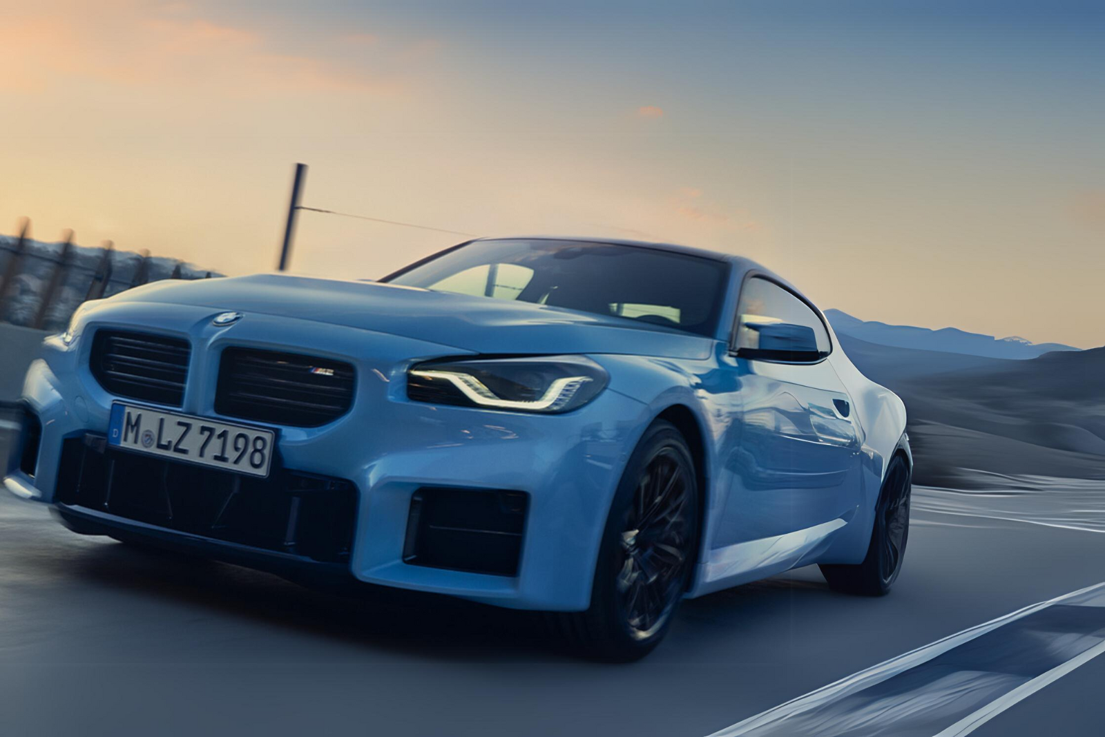 luxury sports cars , BMW M2